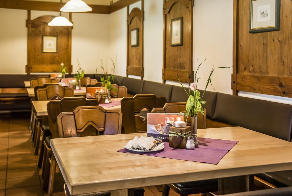 Hotel-Restaurant Bauer-Keller Greding Εξωτερικό φωτογραφία